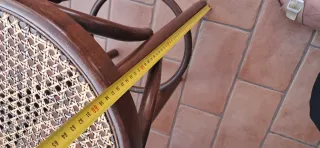 Sgabello in legno e paglia di Vienna