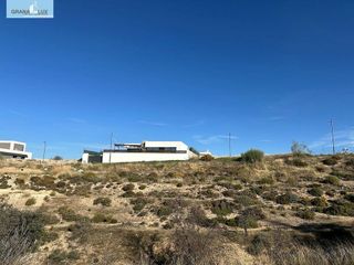 Terreno en venta en Zubia (La)