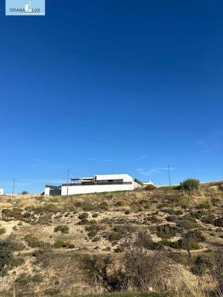 Terreno en venta en Zubia (La)