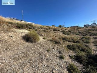 Terreno en venta en Zubia (La)