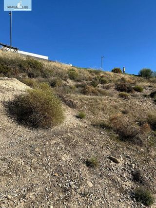 Terreno en venta en Zubia (La)