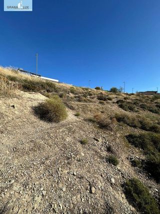 Terreno en venta en Zubia (La)