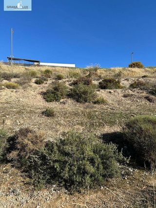 Terreno en venta en Zubia (La)