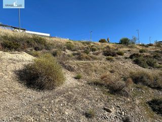 Terreno en venta en Zubia (La)