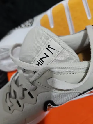 Tenis Nike Beige Animal Print Talla 38.5