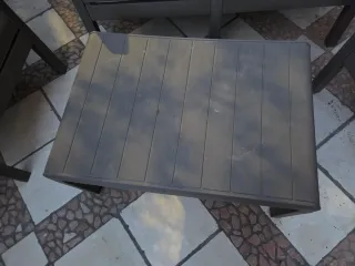 Salotto da giardino in plastica grigia