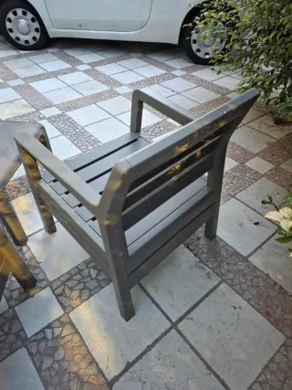 Salotto da giardino in plastica grigia