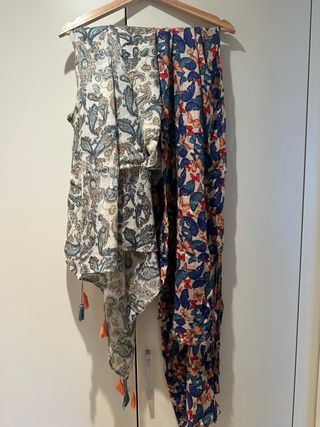 Sciarpe Massimo Dutti, 10 ciascuna