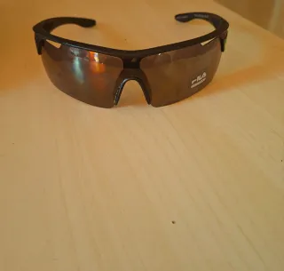 Gafas Fila Negras sin uso de venden (precio nego)