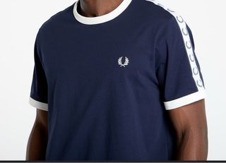 Camiseta Fred Perry Ringer con Cinta Azul