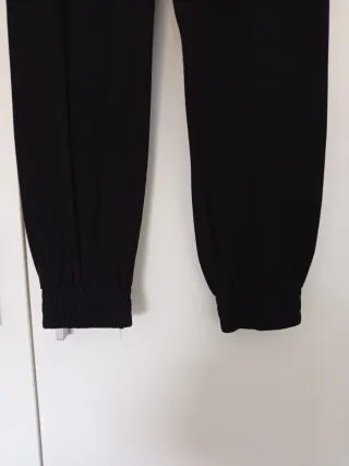 Pantalón Desigual Negro Estampado Hojas