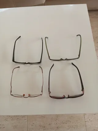 Monturas de gafas y estuches