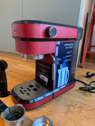 Cafetera Cecotec Cumbia Cafelizzia Roja