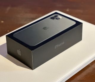 Custodia per iPhone 11 Pro Max verde notte da 256 GB