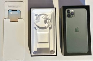 Custodia per iPhone 11 Pro Max verde notte da 256 GB