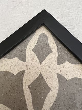 Baldosa hidráulica decorativa J