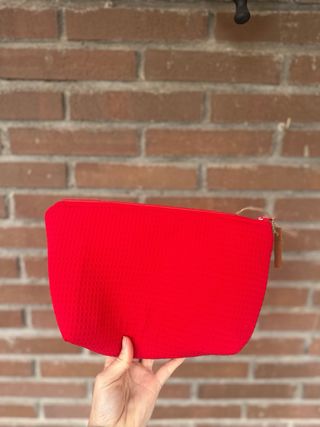 Neceser hecho a mano rojo. tela de algodón wafle