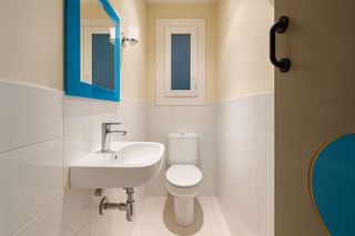 Local comercial en venta en Pubilla Cases en Hospitalet de Llobregat, L´