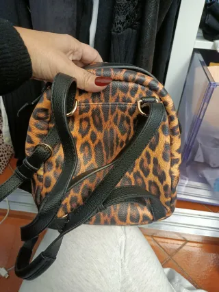 Zaino /borsa Liu Jo stampa leopardata borchie oro