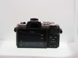 Cámara Olympus OM-D E-M10 Mark III