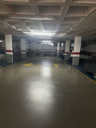 Garaje en venta en Singuerlín - Can Franquesa - Les Oliveres en Santa Coloma de Gramanet