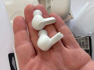 Auriculares Inalámbricos JBL Wave Beam Blancos