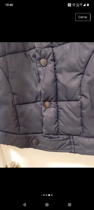 Cazadora acolchada Bershka azul marino T. L