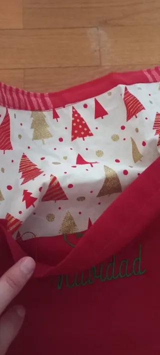 Delantal Navidad Árboles Rojos y Dorados