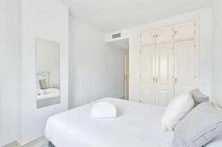 Piso en alquiler en Parque Mediterráneo - Santa Paula en Málaga