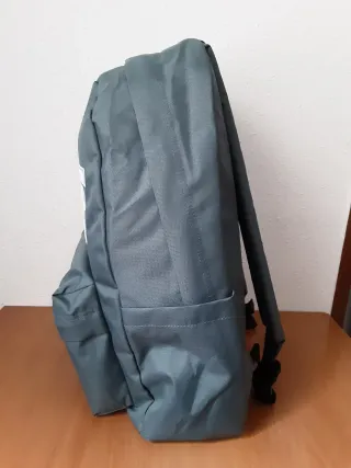 Mochila Vans, no hago envios ni negocio precio