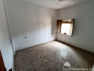 Chalet en venta en Linares