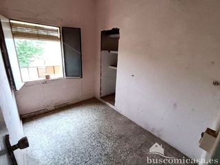 Chalet en venta en Linares