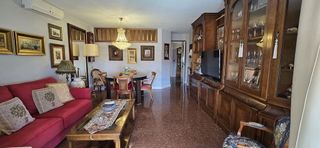 Piso en venta en La Carihuela en Torremolinos