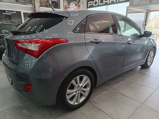 Hyundai i30 2014