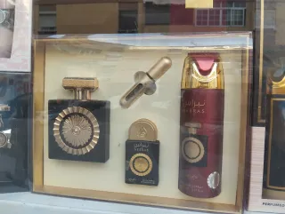 Juego de Colonia Nebras Negro y dorado