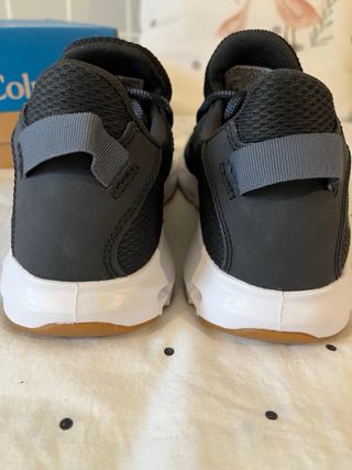 Zapatillas Columbia Talla 37 Negras y Blancas