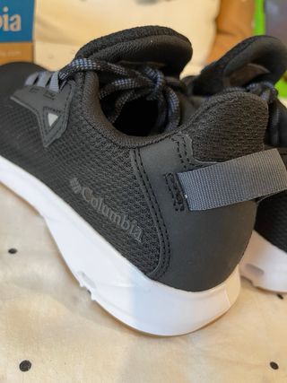 Zapatillas Columbia Talla 37 Negras y Blancas