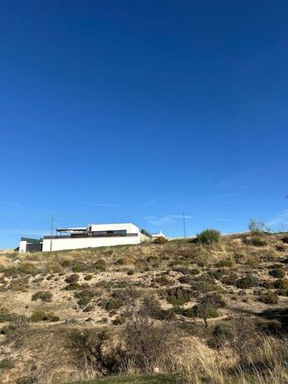 Terreno en venta en Zubia (La)