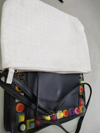 Lote bolso negro y neceseres