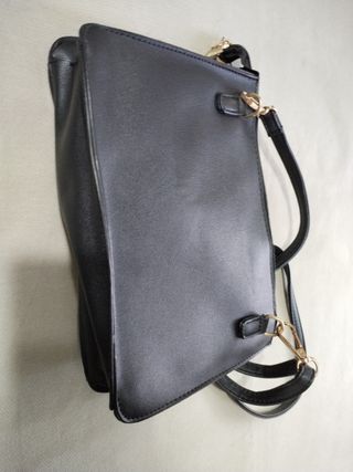 Lote bolso negro y neceseres