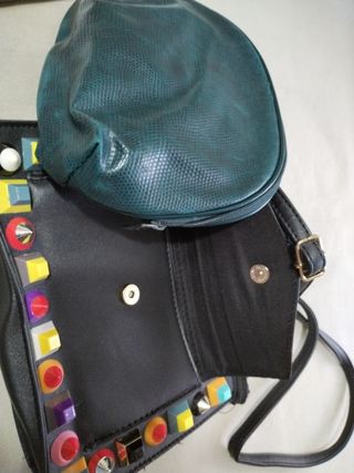 Lote bolso negro y neceseres