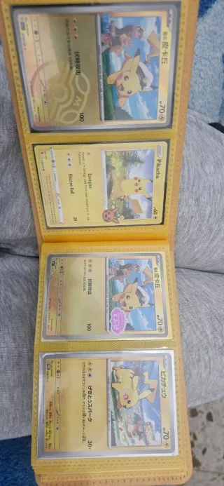 Cartas Pokémon TCG Pikachu (Set de 4)