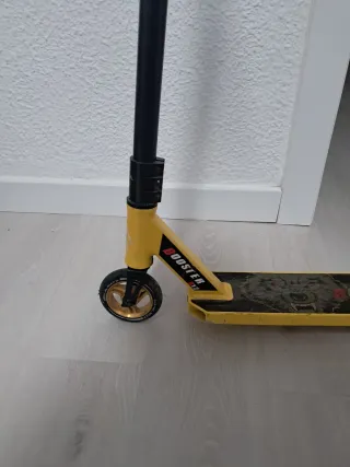 Patinete Scooter Amarillo Lobo