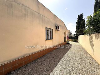 Casa adosada en venta en Urbanizaciones en Guardamar del Segura