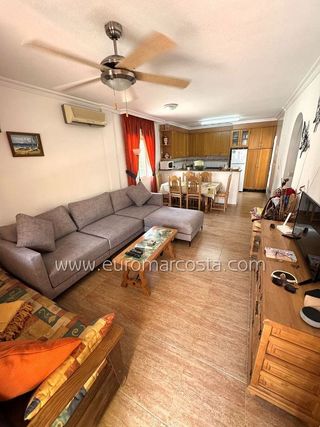 Casa adosada en venta en Urbanizaciones en Guardamar del Segura