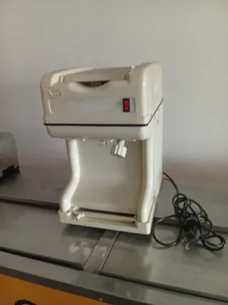 Picadora de hielo eléctrica