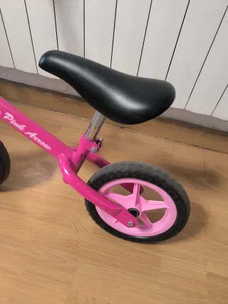 Bicicleta sin pedales Chicco Rosa