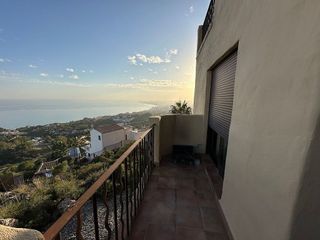 Piso en venta en Zona el Higuerón en Benalmádena