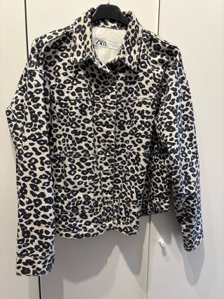 Chaqueta Zara Animal Print La he usado dos días