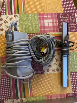 Nintendo Wii color Red - incluso gioco Wii Sports